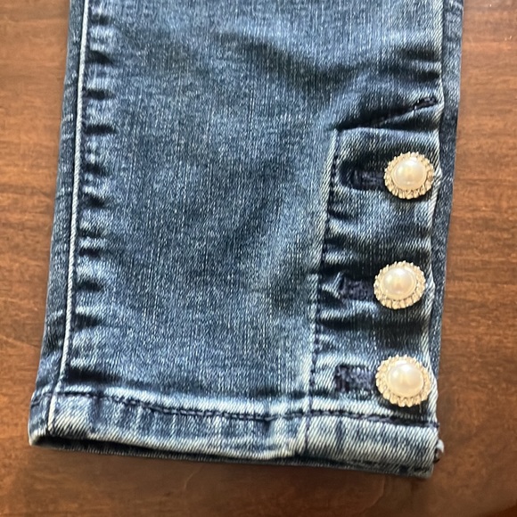 Talbo’s Skinny Jeans - Picture 4 of 10